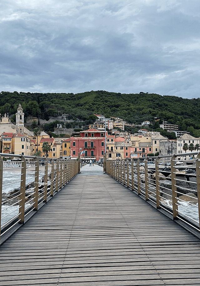 laigueglia-vista-dal-pontile-wikimedia Laigueglia - vista dal pontile